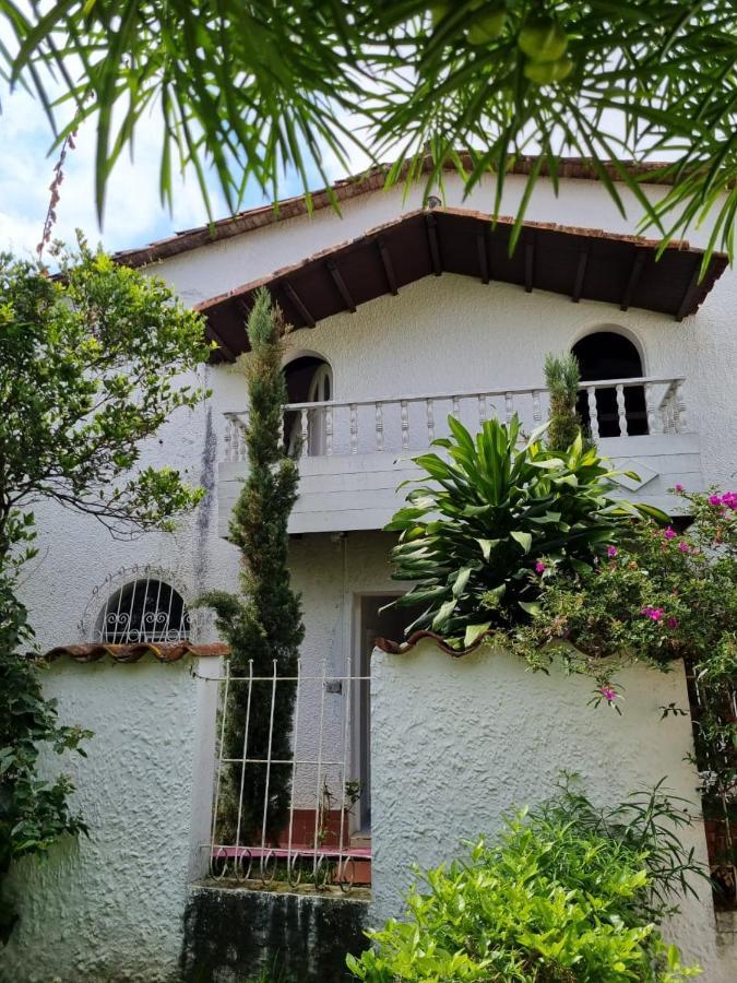 בוקארמנגה Tatami Hostel מראה חיצוני תמונה