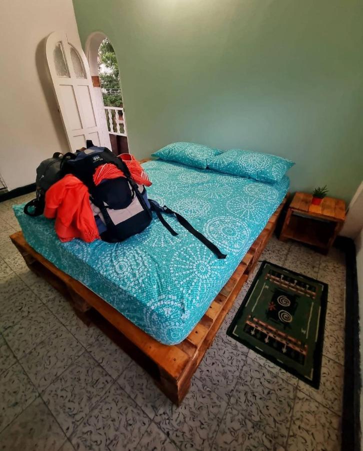 בוקארמנגה Tatami Hostel מראה חיצוני תמונה