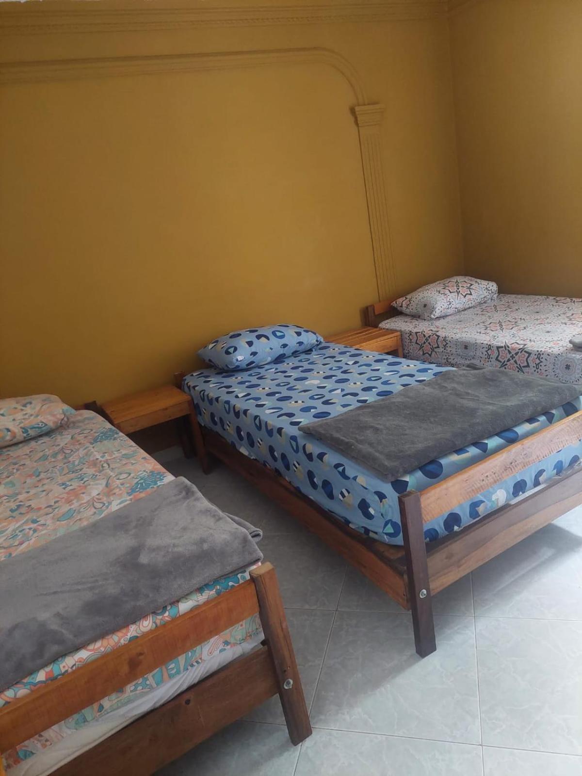 בוקארמנגה Tatami Hostel מראה חיצוני תמונה