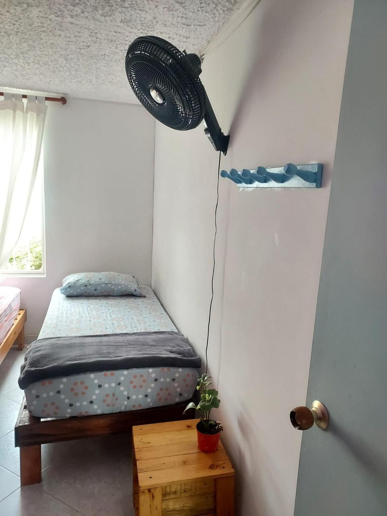 בוקארמנגה Tatami Hostel מראה חיצוני תמונה