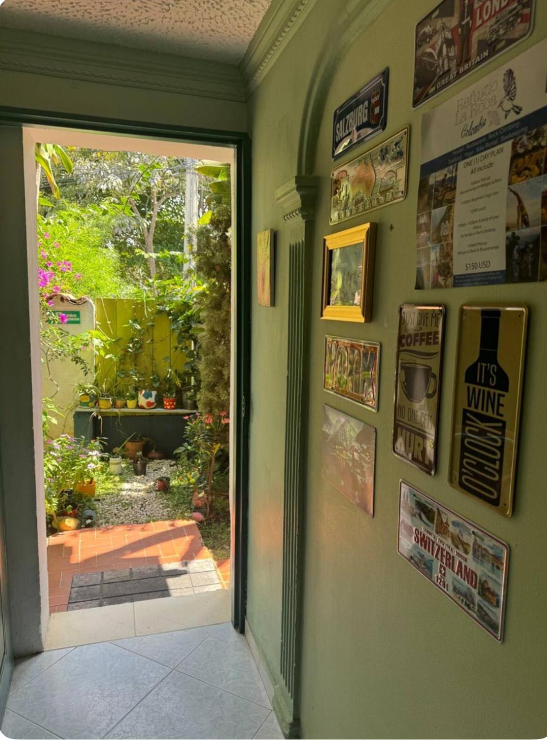בוקארמנגה Tatami Hostel מראה חיצוני תמונה